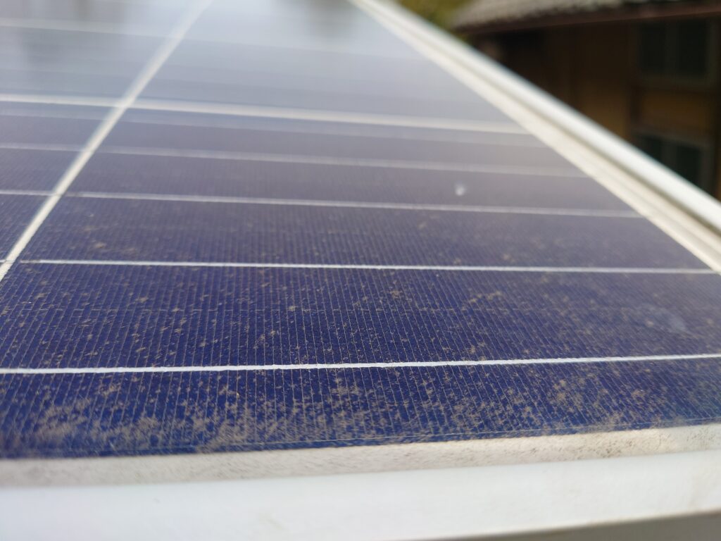 愛媛県|太陽光パネル清掃メンテナンス|株式会社アイエネ さぬき市　野立て